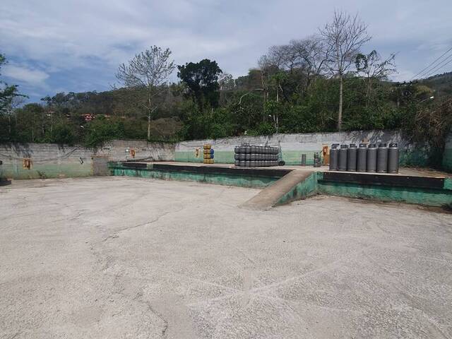 Galpão para Venda em Petrópolis - 4